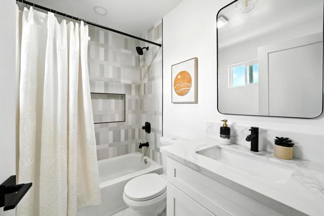 Detail Gallery Image 24 of 44 For 4542 Milton St, San Diego,  CA 92110 - 4 Beds | 3 Baths