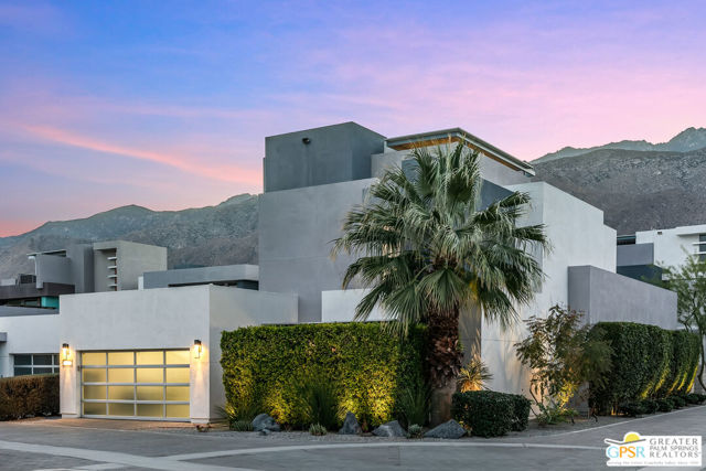 431 Suave Lane, Palm Springs CA: https://media.crmls.org/mediaz/97f63f18-ba91-4b46-8c03-3f28af365bd8.jpg