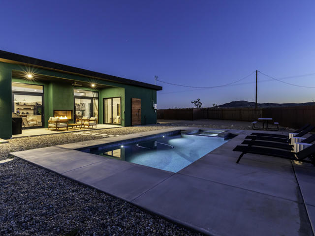 59130 Reche Road, Landers CA: https://media.crmls.org/mediaz/97f7bacf-2725-4caf-a3aa-e1146b467ad3.jpg