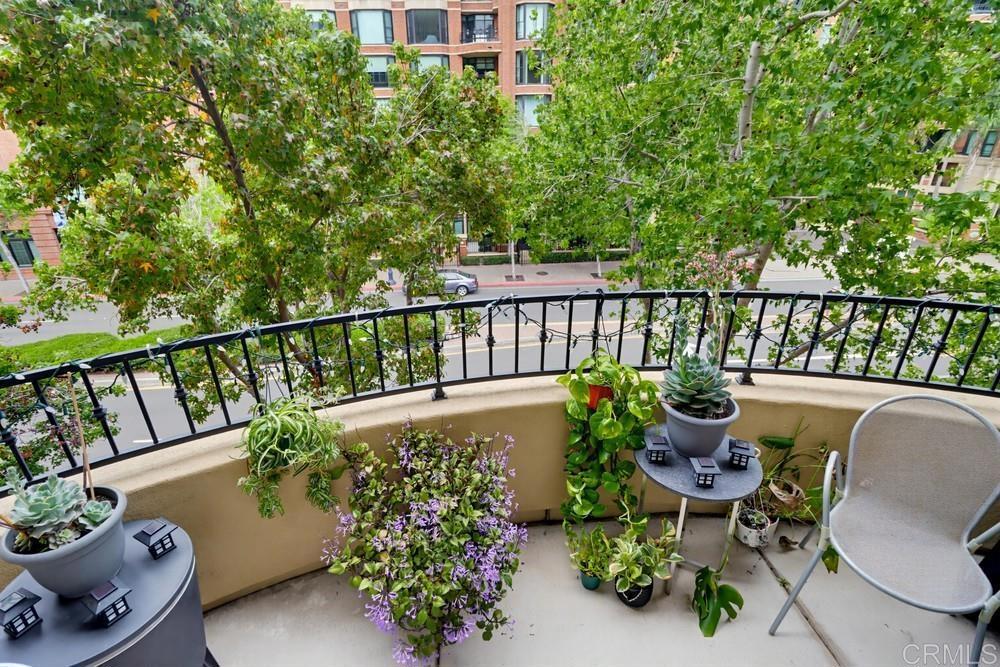 301 W G St - photo 20