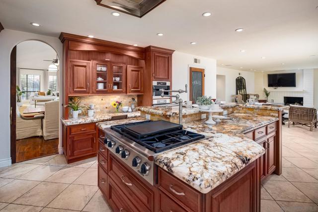 1248 Avocet Ct, Cardiff by the Sea CA: https://media.crmls.org/mediaz/97f815fd-1b8e-43d6-aa0b-a77e8740c884.jpg