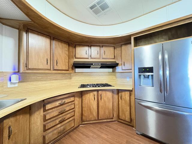 Detail Gallery Image 9 of 58 For 1490 S Orange Ave #127,  El Cajon,  CA 92020 - 2 Beds | 2 Baths