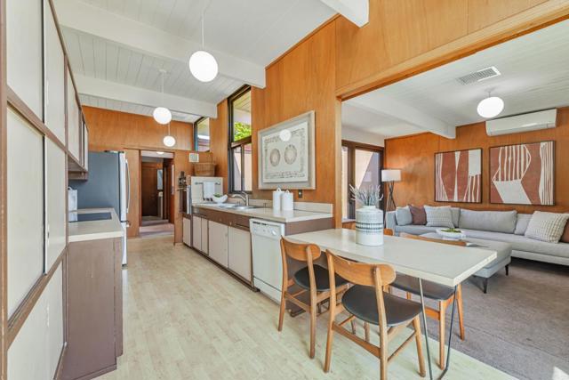 2104 Lexington Avenue, San Mateo CA: https://media.crmls.org/mediaz/97f876d0-dfab-4fe2-87f4-6c7040f47223.jpg