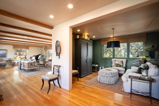 12500 Saddle Way, Carmel Valley CA: https://media.crmls.org/mediaz/97fab075-0b48-4891-85a5-a53f4e797f39.jpg