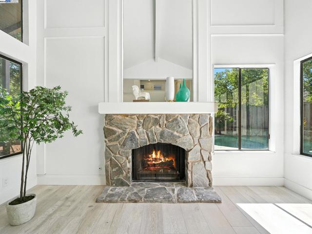 5995 Via Del Cielo, Pleasanton CA: https://media.crmls.org/mediaz/97fafe3f-caa1-47ec-93ad-fb395f864415.jpg