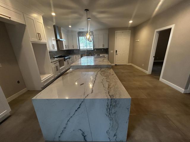 41575 Ashford Place Place, Indio CA: https://media.crmls.org/mediaz/97fb9925-c356-41e7-a1d9-6c079af20746.jpg
