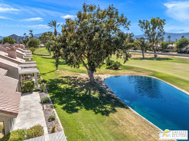 41387 Princeville Lane, Palm Desert CA: https://media.crmls.org/mediaz/97fbc4f6-53f8-4c4a-a9ed-e952f6712818.jpg