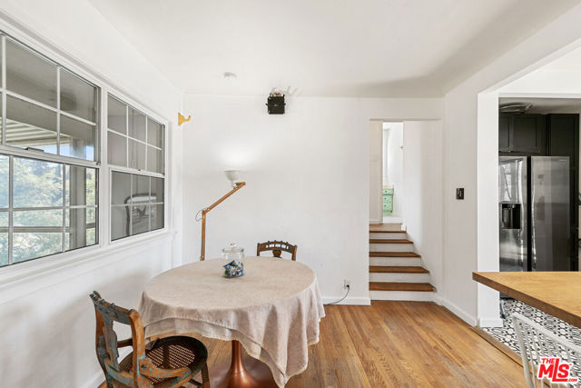 11320 Alethea Drive, Sunland CA: https://media.crmls.org/mediaz/97fc1acb-6d33-4281-a362-fd974ec60a60.jpg