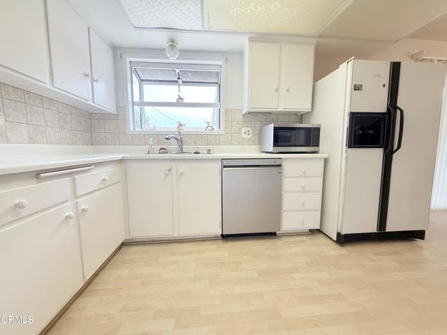 1204 Cardigan Avenue, Ventura CA: https://media.crmls.org/mediaz/97fc382a-423e-46ce-92e1-541f959927ec.jpg
