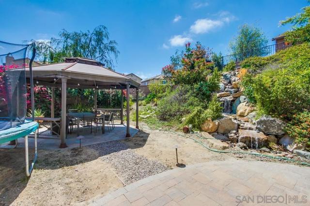 908 Hydra Ct, San Marcos CA: https://media.crmls.org/mediaz/97fe9136-619c-4279-91f5-31e6e06493df.jpg