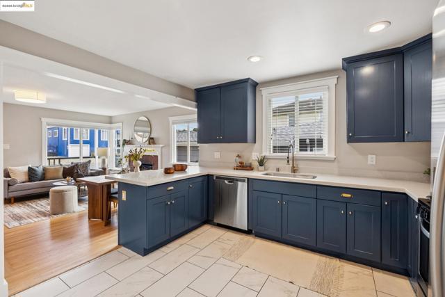 1417 Richmond St, El Cerrito CA: https://media.crmls.org/mediaz/97ff6d4b-dfcf-4a09-b7e0-8310c3d9eea3.jpg