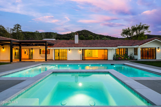 87 Pinecrest Road, Westlake Village CA: https://media.crmls.org/mediaz/97ffc761-401c-48f2-95c0-40ff2c2709e1.jpg