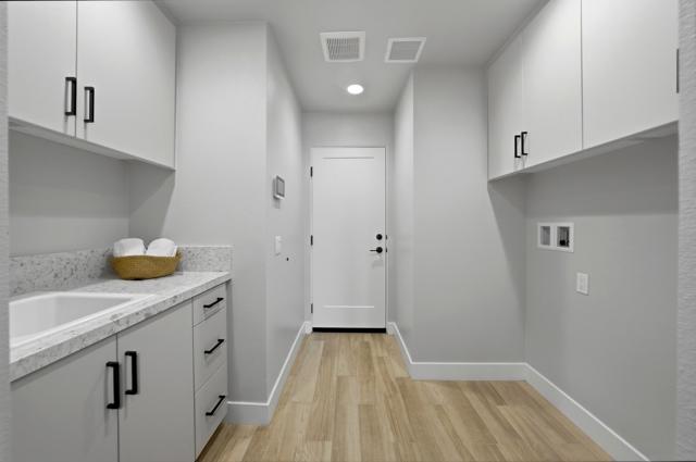 Image 16 of 41 For 41868 Volare Court