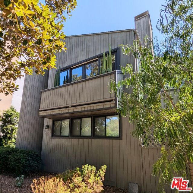 4336 Babcock Avenue, 101 photo 2