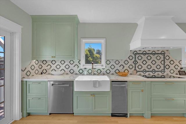 1901 Delaware Avenue, Santa Cruz CA: https://media.crmls.org/mediaz/98011704-e9fe-4744-b810-e3794b4ee11f.jpg