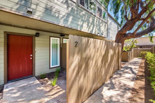 430 440 W Linden Drive, Oxnard CA: https://media.crmls.org/mediaz/9801bf97-6311-49c2-a435-2adb29010ad2.jpg