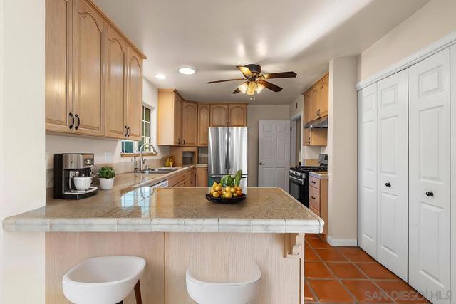 13430 Sagewood Drive, Poway CA: https://media.crmls.org/mediaz/9802957f-3b43-4586-a484-040627321928.jpg