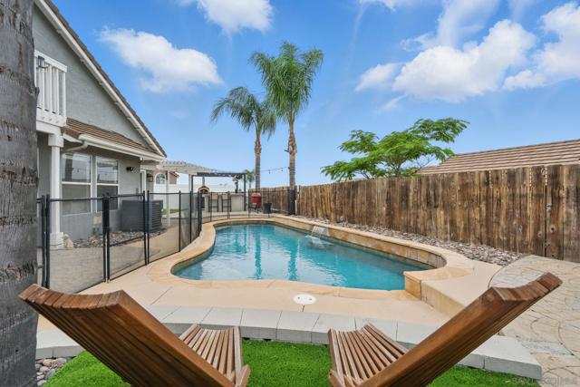 1595 Bay Meadows Dr, Alpine CA: https://media.crmls.org/mediaz/9803485b-aa7b-4619-8d1a-b0347db54b7e.jpg