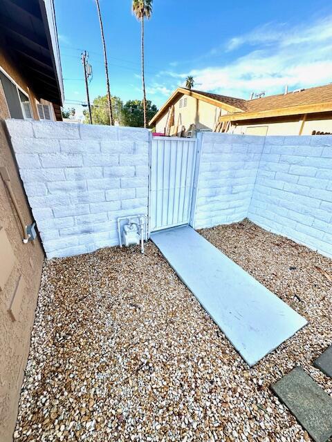 Image 38 of 44 For 73073 Santa Rosa Way