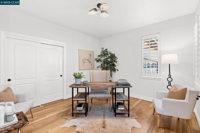 21 Monte Crest Ct., Walnut Creek CA: https://media.crmls.org/mediaz/9804c45b-8214-45fb-a28d-b28fb4172cb0.jpg