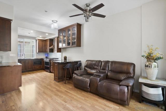 2989 Escala Circle, San Diego CA: https://media.crmls.org/mediaz/9807ffe8-b2ac-462a-8d53-f5ac93e00205.jpg