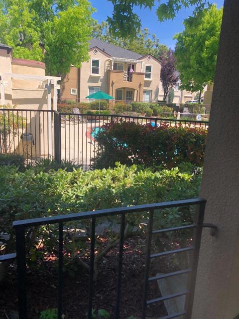 651 Encore Way, San Jose CA: https://media.crmls.org/mediaz/9808f971-07a8-4435-99e1-d8afb1c05980.jpg