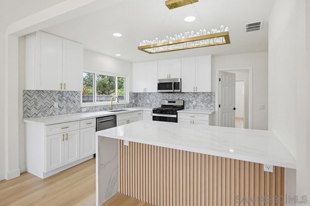 5882 Adams Ave - photo 4