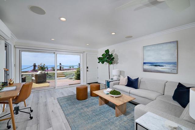 435 S Sierra Avenue, Solana Beach CA: https://media.crmls.org/mediaz/98092cf8-7838-4ec1-82b5-3c88ea09d800.jpg