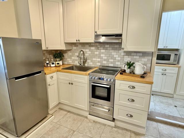 1164 Lexington Way, Livermore CA: https://media.crmls.org/mediaz/98094d82-6c6f-48bd-90ba-8042e45333c7.jpg