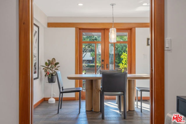 Image 16 of 50 For 706 Navy Street