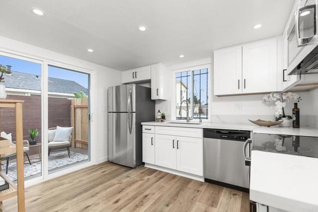 Detail Gallery Image 15 of 34 For 4514 Dawson Ave #4,  San Diego,  CA 92115 - 3 Beds | 2/1 Baths