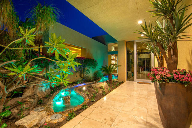 630 N Cahuilla Road, Palm Springs CA: https://media.crmls.org/mediaz/980a1294-c8f6-4491-8f57-e685289a97ba.jpg