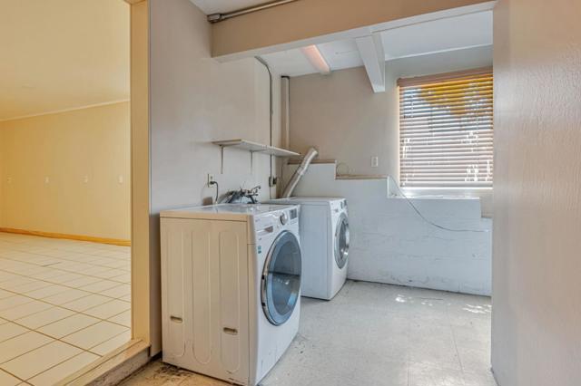 16668 Winding Boulevard, San Leandro CA: https://media.crmls.org/mediaz/980ac212-6191-44d2-b151-2f4be05fb15b.jpg