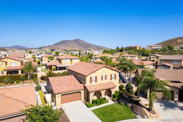 35056 Knollview Ct, Winchester CA: https://media.crmls.org/mediaz/980ac7a0-0eab-45b7-a2e0-746f0b604504.jpg
