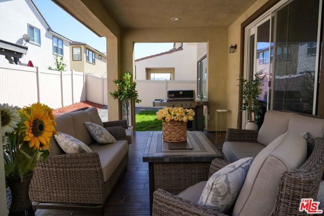 18215 Astro Court, Santa Clarita CA: https://media.crmls.org/mediaz/980aec66-4716-4ad6-ae37-4b70ec022a54.jpg