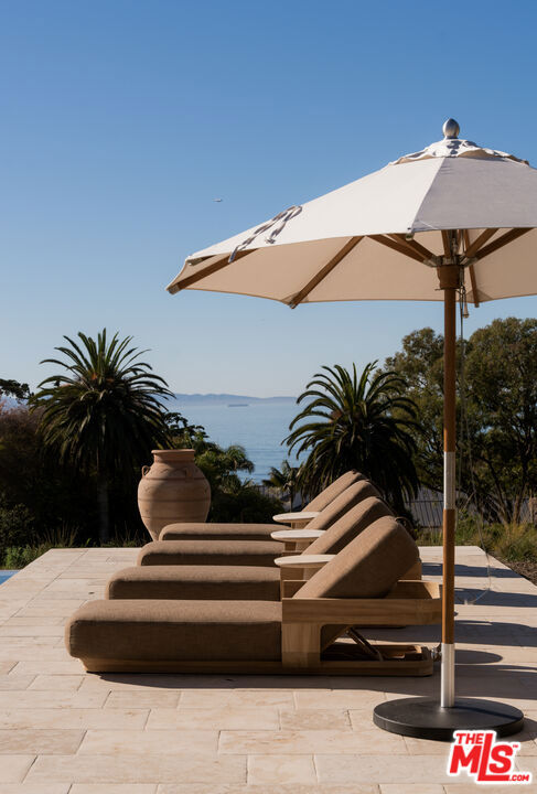 4200 Marina Drive, Santa Barbara CA: https://media.crmls.org/mediaz/980cfbf6-c3b3-4901-86cd-28c5d242dce6.jpg