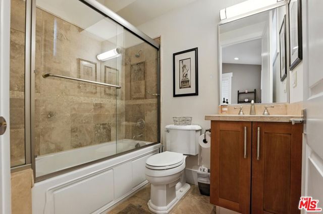 2020 Holly Drive, Los Angeles CA: https://media.crmls.org/mediaz/980cfe97-3454-4845-84a6-22c64de41209.jpg