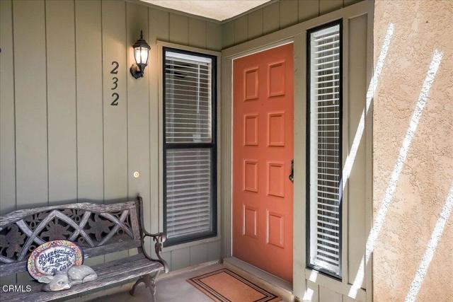 232 Rosewood Street, Ventura CA: https://media.crmls.org/mediaz/980e2528-6e9f-4974-9699-3ceba95aebe4.jpg