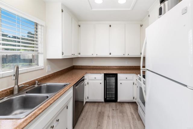 Detail Gallery Image 11 of 38 For 3004 La Costa Ave #B,  Carlsbad,  CA 92009 - 2 Beds | 2 Baths