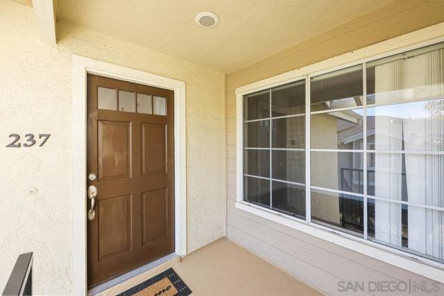 3565 Grove St, Lemon Grove CA: https://media.crmls.org/mediaz/980f28de-6e12-4276-a36f-9d6190a14062.jpg