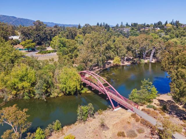 16383 Aztec Ridge Drive, Los Gatos CA: https://media.crmls.org/mediaz/980f6605-d951-4ecb-8c46-b76ad1db3a33.jpg