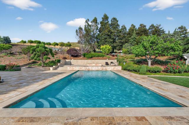 9540 Via Del Oro, Gilroy CA: https://media.crmls.org/mediaz/980fd0ac-89cb-43a7-aef9-5336b8bf5748.jpg