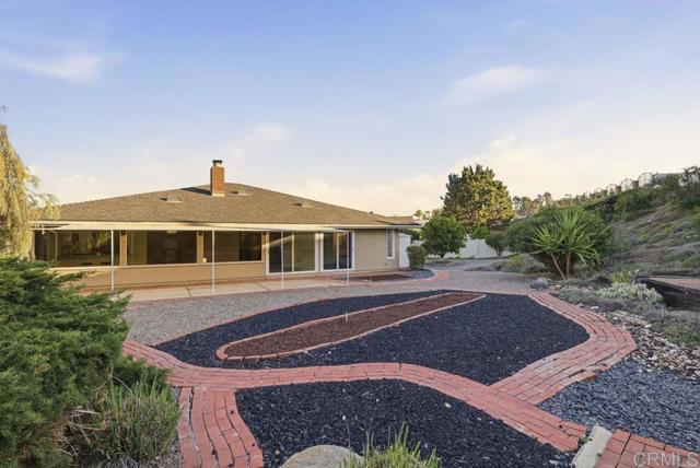 Detail Gallery Image 32 of 37 For 12209 Casero Pl, San Diego,  CA 92128 - 2 Beds | 2 Baths