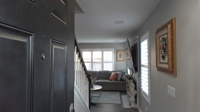 843 Caminito Las Olas, Chula Vista CA: https://media.crmls.org/mediaz/98103137-cddc-4807-9572-aff230730e43.jpg