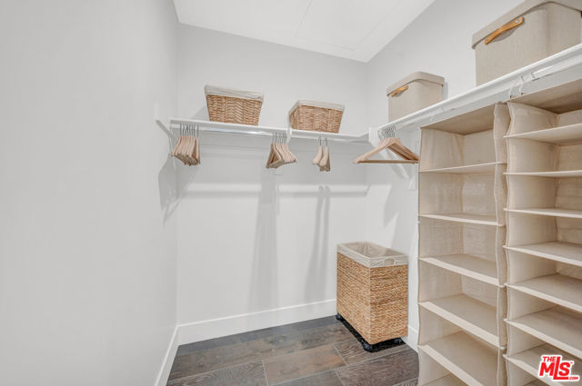 724 N Croft Avenue, Los Angeles CA: https://media.crmls.org/mediaz/9810b7bf-6243-4cb3-bca4-3fb6b3854821.jpg