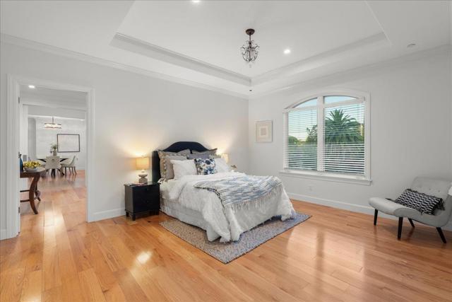 15211 Becky Lane, Monte Sereno CA: https://media.crmls.org/mediaz/9810bb59-1901-4f1f-b97f-84f9ad539991.jpg
