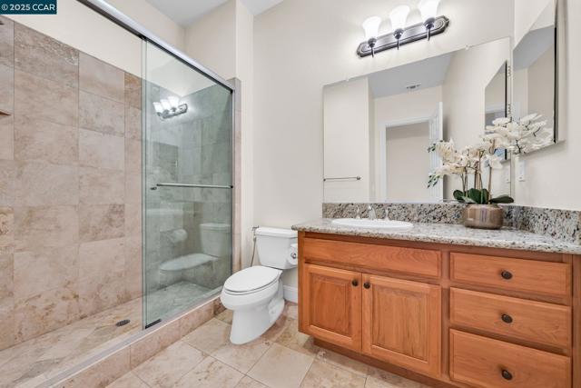 3322 Ashbourne Cir, San Ramon CA: https://media.crmls.org/mediaz/981167b0-1fa1-44dc-b90f-4d98eb10c4f1.jpg