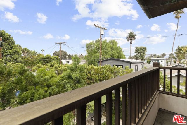 1310 Riviera Avenue photo 24