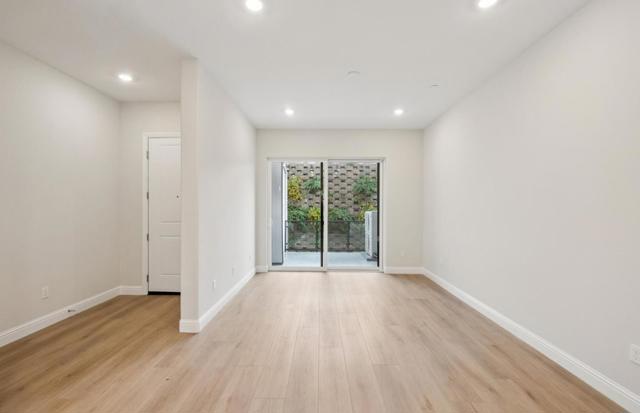 2449 Willow Way, San Mateo CA: https://media.crmls.org/mediaz/9811b43c-d851-41dc-b84f-31af29f11eab.jpg