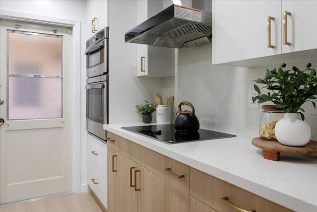 762 University Avenue, Palo Alto CA: https://media.crmls.org/mediaz/98120109-2c55-4bcf-8a35-1b24f13e04cf.jpg